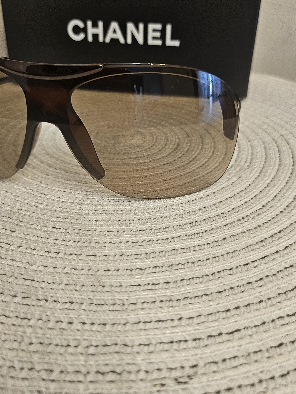 Chanel Shield Sunglasses Brown Tortoiseshell Gradient Lens Logo Italy - Picture 8 of 9